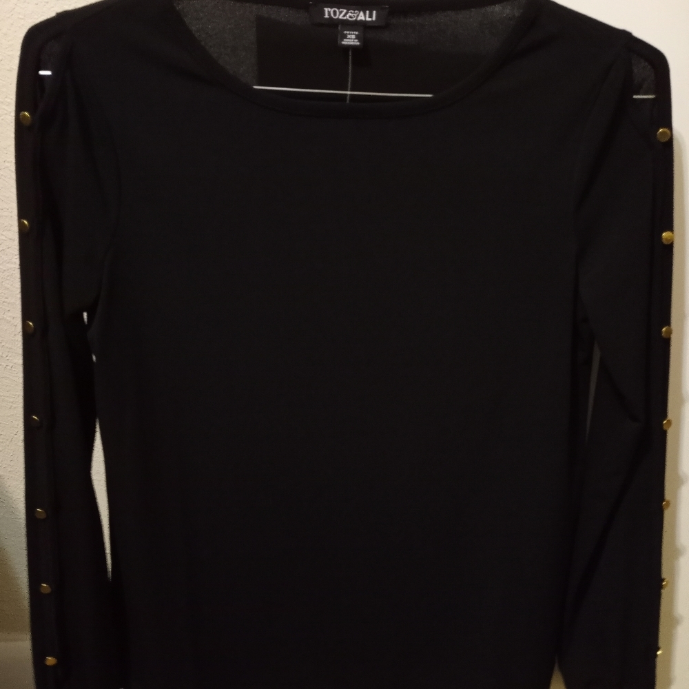 NWT Roz & Ali Black Blouse